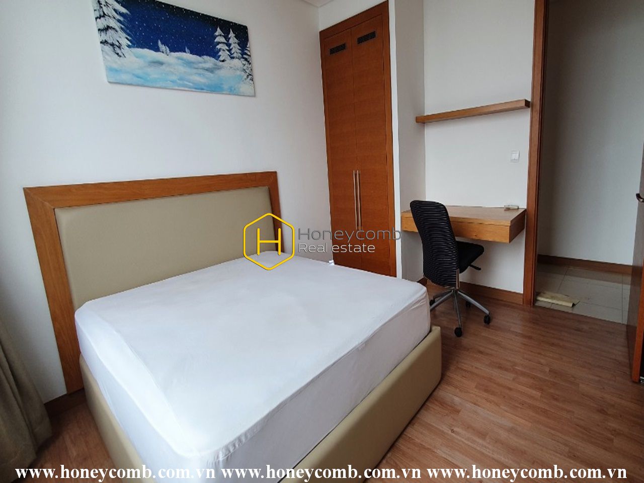 Leased 3 bedroom classic luxury in Xi Riverview Place for rent House