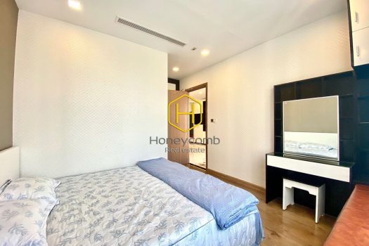 Live the High Life in Premium Apartment At Vinhomes Central Park