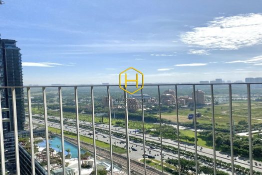Fully-Furnished Apartment with Panoramic Views of Masteri An Phu