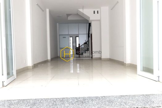 Cozy and modern designed villa for rent in District 2