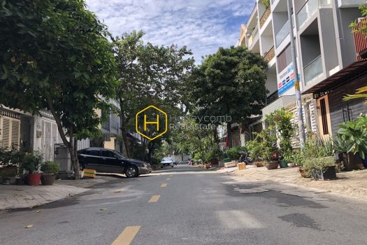 Cozy and modern designed villa for rent in District 2