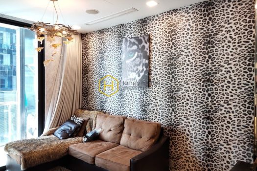 VGR103029 A1 2402 1 result Impressed with the Vinhomes Golden River apartment by its extremely artistic design