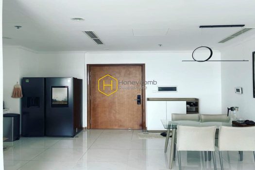 Catch up every moment of the Saigon view in Vinhomes Central Park apartment