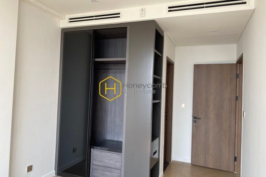 This cavernous unfurnished apartment in Lumiere Riverside for rent is available now!