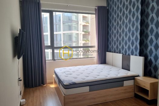 Classy style combined with neutral layout in this Masteri An Phú apartment