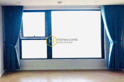 This cavernous unfurnished apartment in Lumiere Riverside for rent is available now!