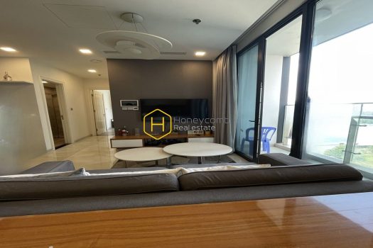 VGR91939 A4 1808 7 result Suprised with the perfect refinement of this apartment in Vinhomes Golden River