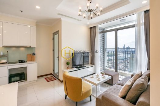 VH111802 LP 2302 2 result Keep your moments in this elegant Vinhomes Central Park apartment