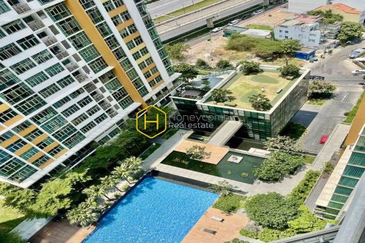 Stunning full-furnished apartment with bright tone in The Vista