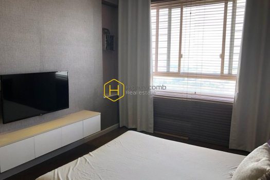 This Tropic Garden apartment creates a close feeling for everyone coming into the area