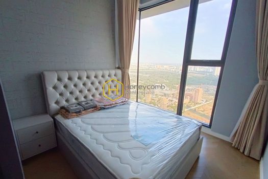 Cheer your mood up with this youthful Lumiere Riverside apartment