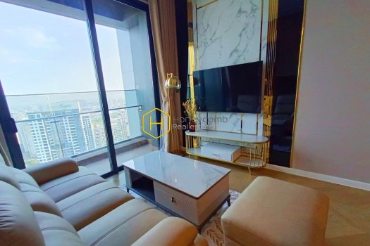 Cheer your mood up with this youthful Lumiere Riverside apartment