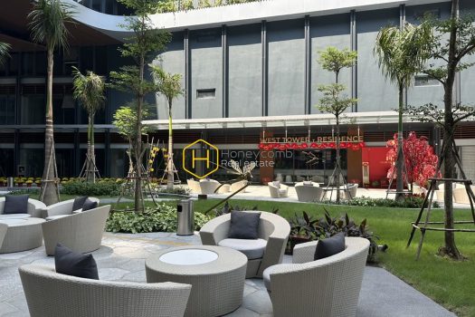 Try out the design of this Lumiere Riverside unfurnished apartment