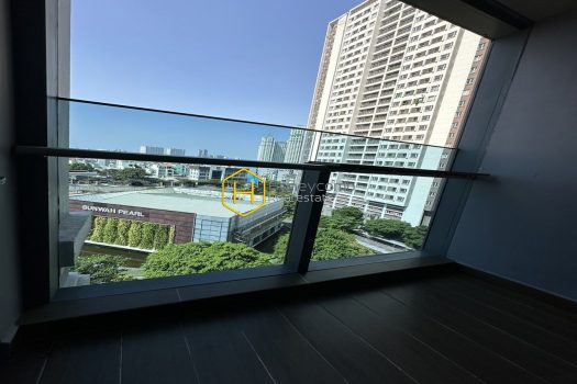 Impressed by the bold combination in the Sunwah Pearl apartment