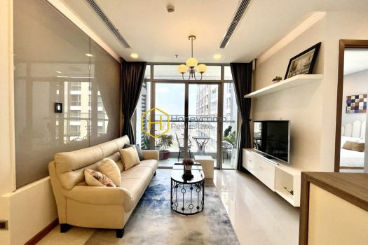 z5355735305920 44e9c1c33c533046036bdeea5bc8fbc1 result Vinhomes Central Park apartment- a true beauty of sophisticaton