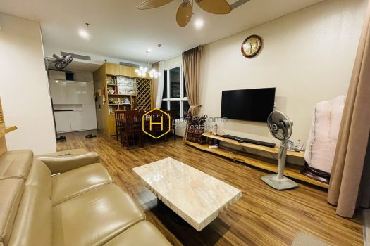 z5449080688973 8d719a75f99c911655ca417e8af19934 result You can not take eyes off this splendid apartment with brilliant interiors in Sala Sadora