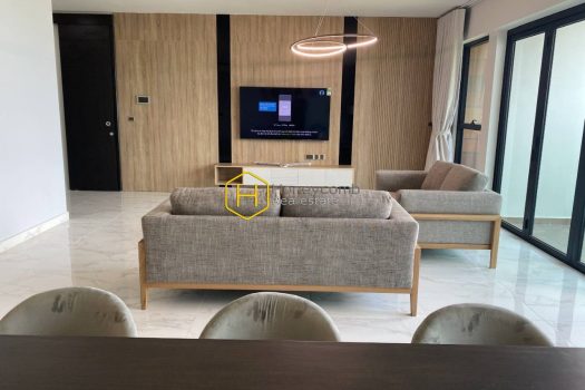 z5451634375530 cb582b86b77e979f3bb27113f079bd8f result Feliz En Vista apartment for rent - great combination of contrast colors