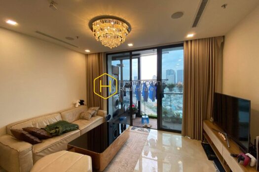 z6096995764922 86f768bd34dafce8363c2e673d9bd31d result What a pity as you don't live in such an amazing Vinhomes Golden River apartment for rent