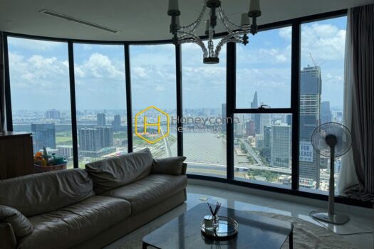 z6142294827413 543d13dd97c64c1106498820a4df5db1 result Enjoy a great view of the river and city in Vinhomes Golden River apartment