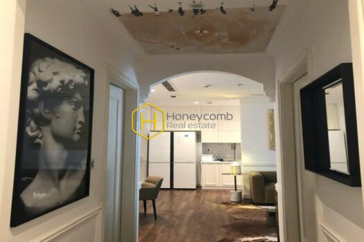 Exquisite apartment with minimalist style in Vinhomes Golden River