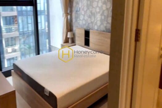 A charismatic apartment for rent in Vinhomes Golden River