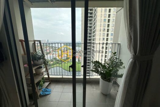 Moving into this Masteri Thao Dien apartment and enjoy a peaceful life