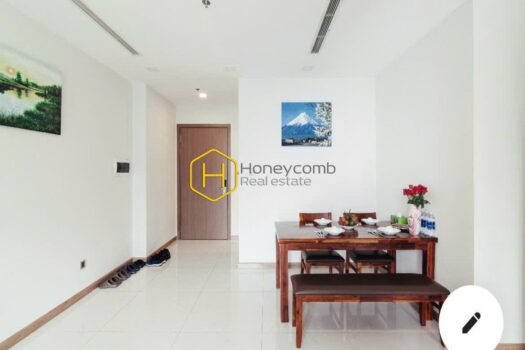 z6466932464265 356a80dd728b70513287a4017ad87489 result No more needs when having such a spacious and sun-filled Vinhomes Central Parkapartment like this