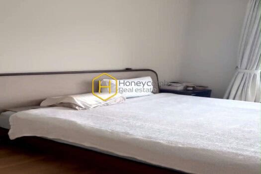 City Garden Cheer your mood up with this youthful City Garden apartment