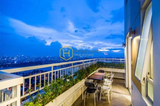 Tropic Garden Feel the warmth and closeness of this charming apartment at Tropic Garden