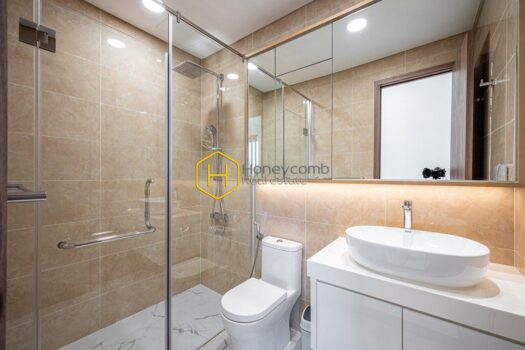 Sunwah Pearl Enjoy a bright living space filled with natural light in this Sunwah Pearl apartment with high, open windows