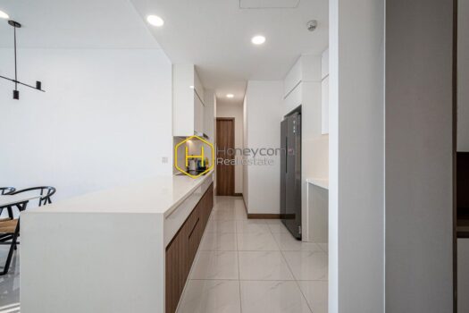 Sunwah Pearl Enjoy a bright living space filled with natural light in this Sunwah Pearl apartment with high, open windows