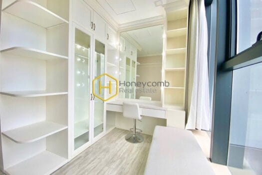 Vinhomes Golden River This stunning furnished apartment that you can not take eyes off in Vinhomes Golden River