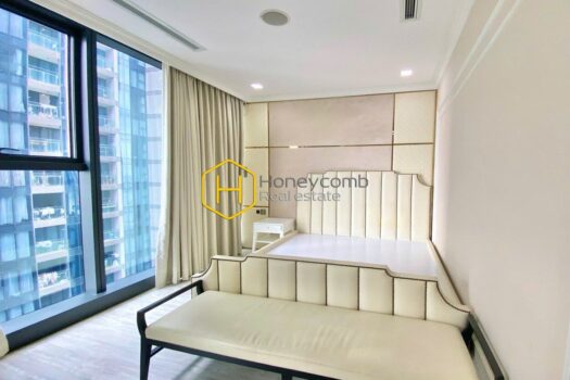 Vinhomes Golden River This stunning furnished apartment that you can not take eyes off in Vinhomes Golden River