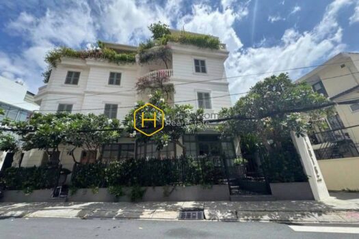 Behold the beauty of your dream home — a stunning villa with chic urban-style interiors, located at District 2