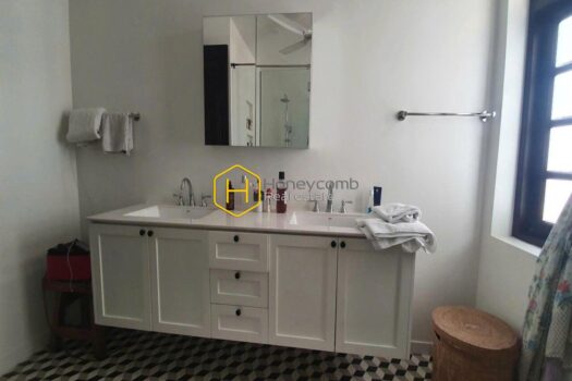 A warmly designed and modern villa is now available for lease on District 2