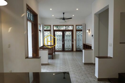 591871f01b52a80cf14325 result A priceless villa in District 2 that you will desire to have