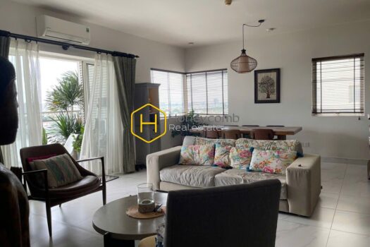 591ad91765e8edb6b4f95 result Charming and chic contemporary apartment in River Garden