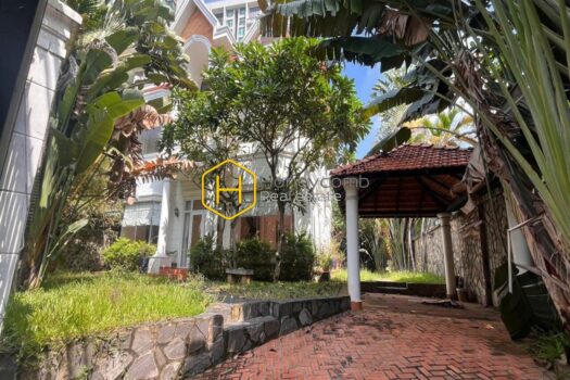 Flawless villa with contemporary chic style in  District 2