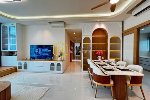 The Vista Visit a polished urban apartment in The Vista