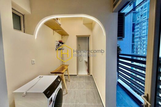 The Vista Visit a polished urban apartment in The Vista