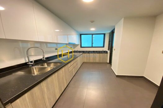 Feliz En Vista This sun-filled, unfurnished apartment at Feliz En Vista is ideal for those who appreciate curating a refined and personalized living space