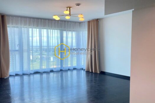 Feliz En Vista This sun-filled, unfurnished apartment at Feliz En Vista is ideal for those who appreciate curating a refined and personalized living space