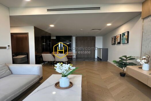 LR 11 A remarkable Lumiere Riverside residence featuring first–class facilities for an elevated lifestyle