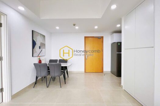 Masteri Thao Dien Elegant and Sunlit Masteri Thao Dien Apartment with Floor-to-Ceiling Windows