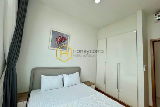 The Vista Immerse yourself in the refined warmth and intimate ambiance of this alluring residence at The Vista