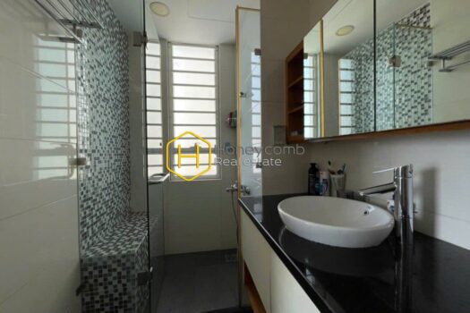 Tropic Garden Enjoy all the modernities you will have in this Tropic Garden apartment