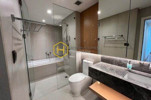 City Garden Enjoy excellent design and a poetic view in this beautiful apartment at City Garden