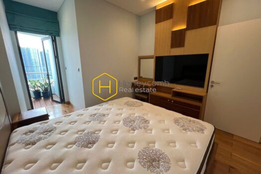 City Garden Enjoy excellent design and a poetic view in this beautiful apartment at City Garden