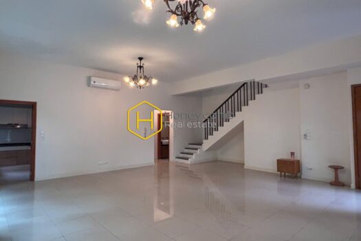 z6620388755603 54a7f91414a4d4938453a1e5a61697ab result How happy you are to live in such a lavish villa in District 2