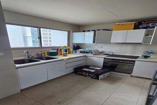 The Vista This tranquil apartment in The Vista will satisfy your family